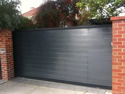 Aluminum slat fences and gates in Perth versus wooden slat gates and fences