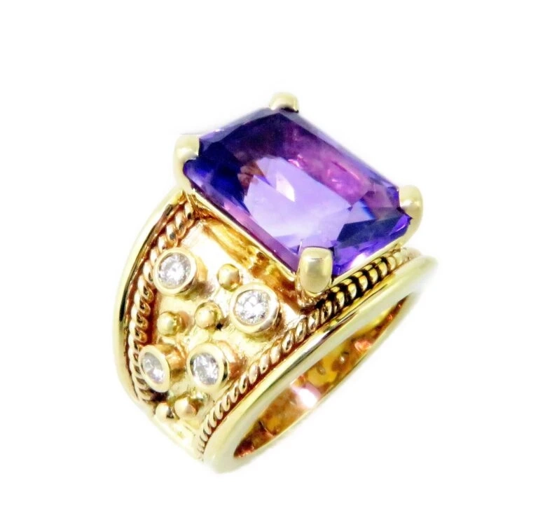 Why Amethyst Is So Popular: 5 Healing Benefits You Should Know