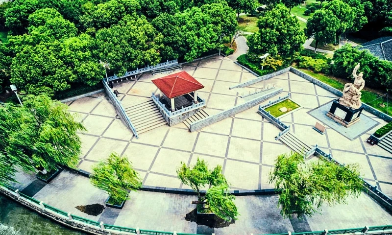How Long Does Commercial Landscaping Take? A Comprehensive Guide
