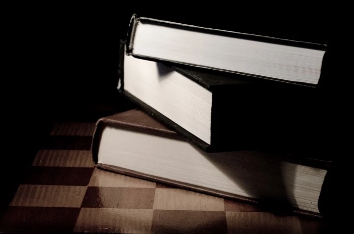 What Is the History Behind the Villanelle Form?