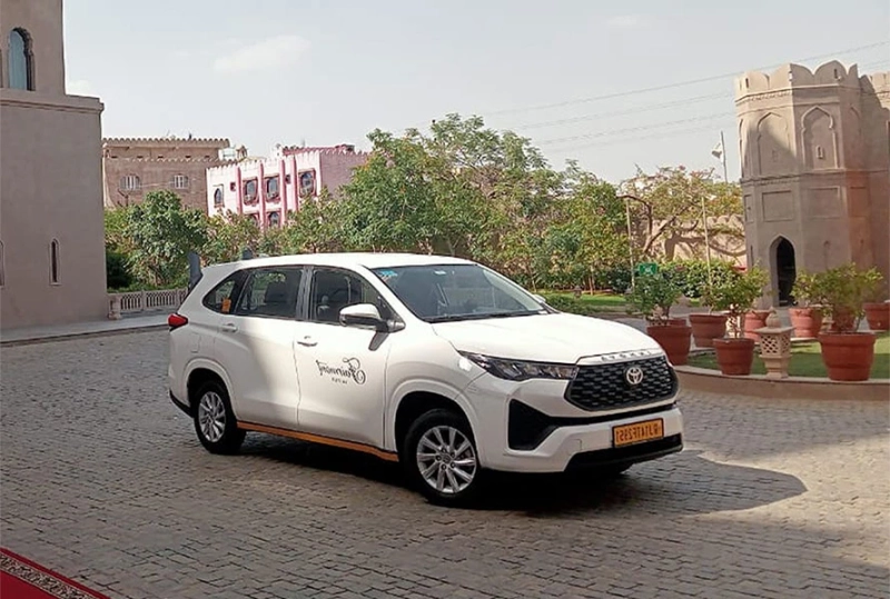Jaipur Car Rental – Hire Innova Crysta for Family & Group Travel
