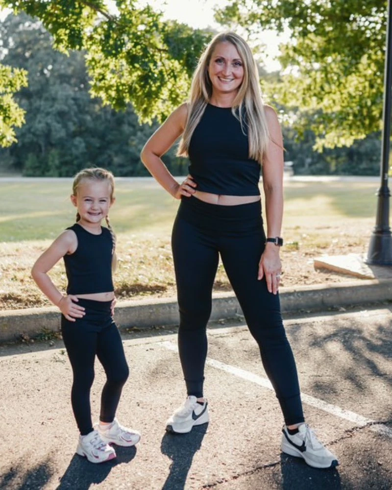 The Dazzle of Black Rhinestone Fishnets: How to Master 