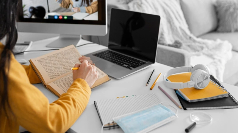 Benefits of Pursuing an Online MBA at Desh Bhagat University