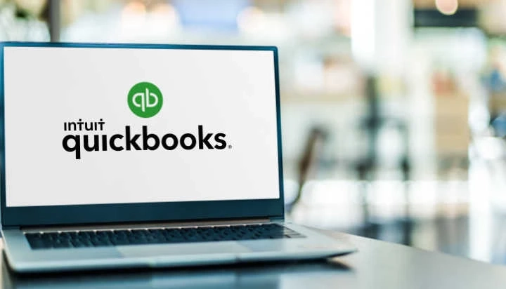 The Battle of the Books: QuickBooks Desktop vs. QuickBooks Online - Which is Right for You?