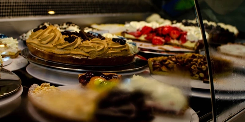 Cake-lover's Paradise: Dive into Our Exclusive Selection of 5 Fresh Cakes
