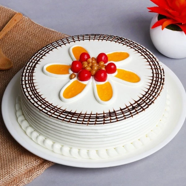 Classic Anniversary Cakes Availing In Cake Delivery In Lucknow