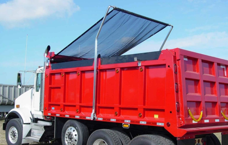 How Truck Tarp Systems Contribute to Road Safety