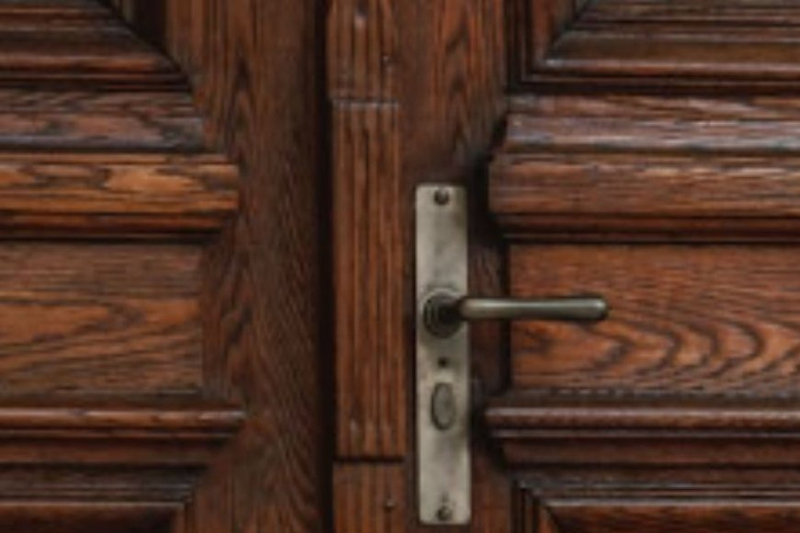 Benefits of Timber Doors: Strength, Security, and Natural Beauty