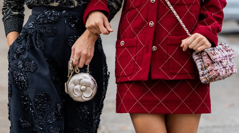 💎 Luxe Looks with Mini Bags: How to Accessorize Like a Star