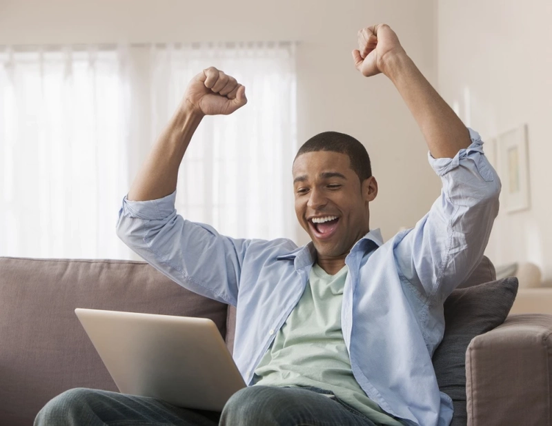 Starting Your First Post-College Job? Here’s How to Find the Right MacBook