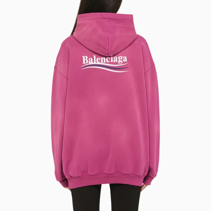 What are the benefits of wearing a hoodie?