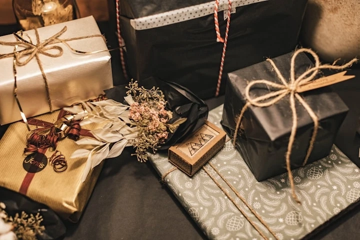 Unique Housewarming Gift Ideas to Warm Hearts and Homes