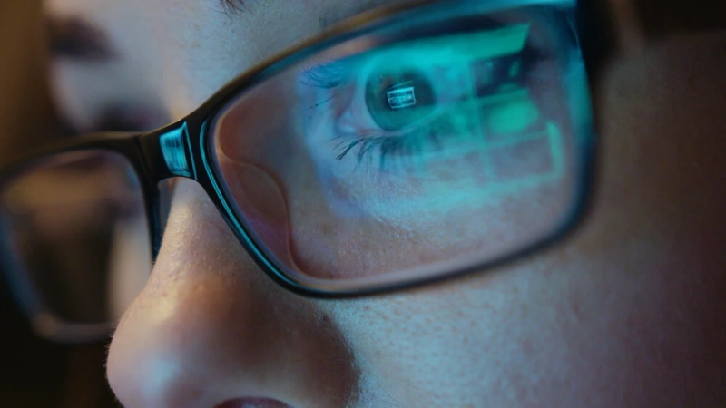 Protection or Peril? Why Every Employee Needs a Clear Smart Glasses Workplace Policy