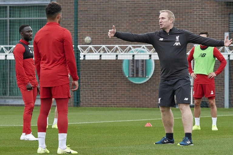 Liverpool tem até técnico de arremesso lateral em campanha histórica