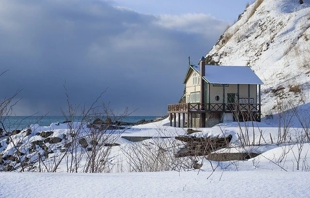 15 Amazing Non-Touristy Places To Visit