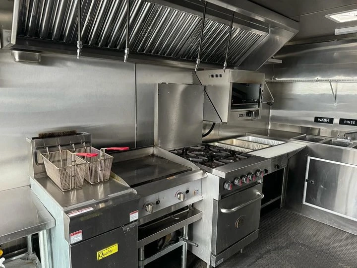 What's Pushing Big Brands to Start Food Truck Franchising?