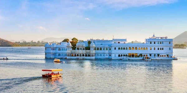 How to Have a Budget Travel in Udaipur With Yash Tours