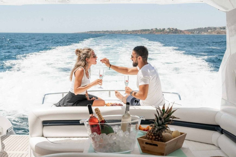 Planning to Buy a Yacht in Dubai? Here's What You Need to find out