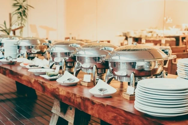 Hosting a Memorable Holiday Party at Home With a Professional Catering