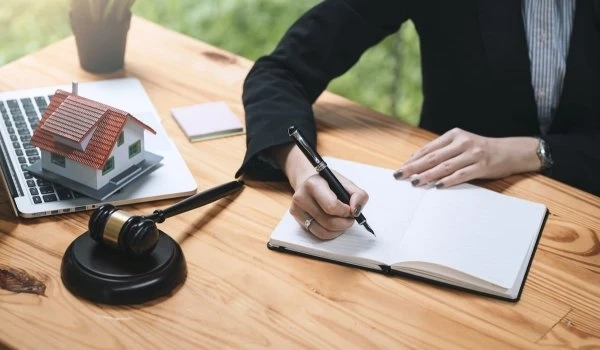 Why It's Smart To Hire A Property Lawyer