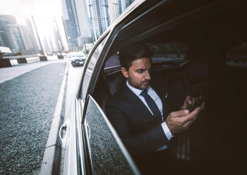 Does One Need to Book an Airport Taxi in Advance?
