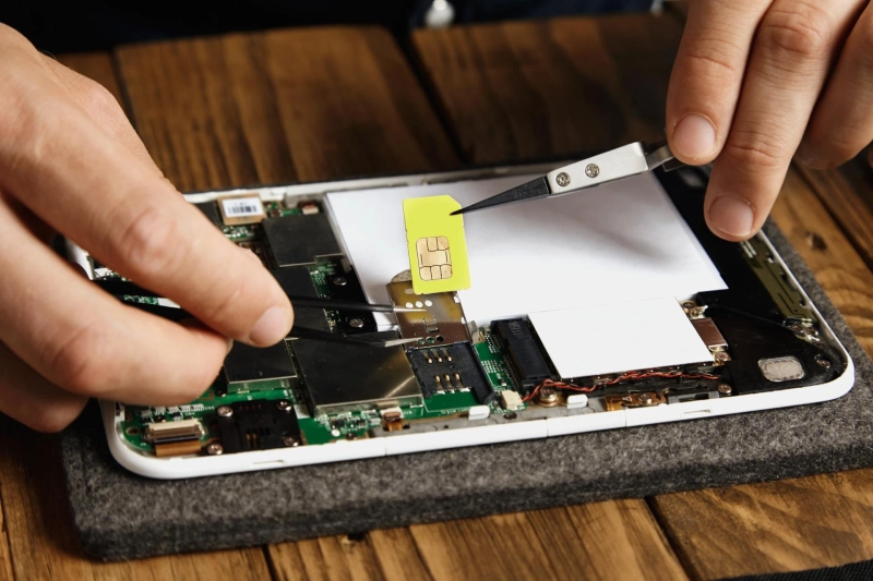 Is It Worth Replacing Your Mobile Phone Screen? Pros and Cons Explained