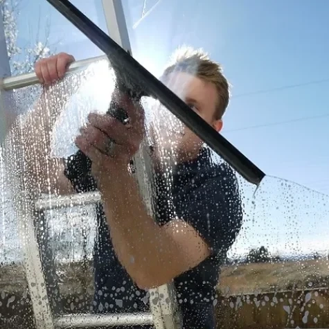 The Benefits of Hiring Expert Window Cleaners in Melbourne for Your Property