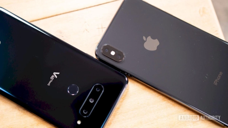 This week in Apple: iOS 14 might finally have widgets, iPhone 12 notch rumors