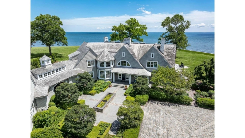How Can First-Time Buyers Find the Best Houses in Westport, CT Without Stress?