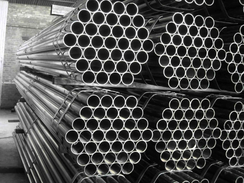 Types & Applications of Boiler Pipe