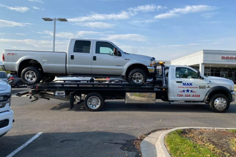 Roadside Assistance Centennial CO: Your Safety Net on the Road.