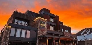 Hotel Jackson: A Refined Luxury Stay in the Heart of Jackson Hole, Wyoming