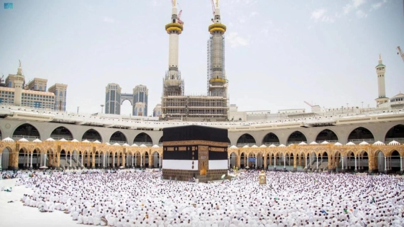 Discover the Best Umrah Packages With Salah Travels