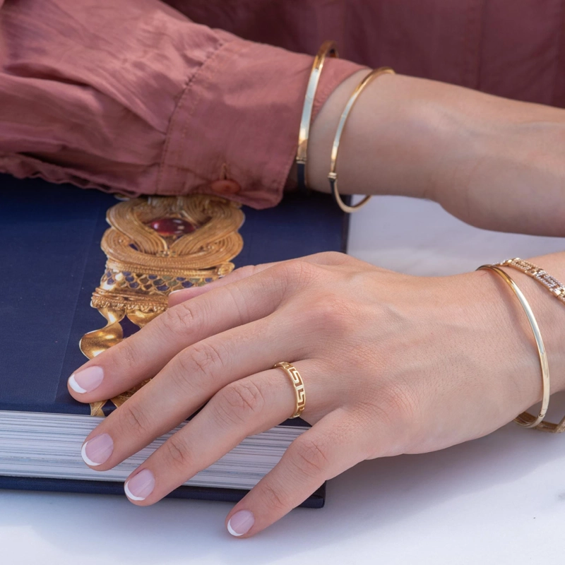 Tips for Choosing and Styling Custom Greek Jewelry