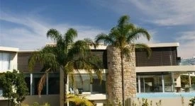 DIY vs. Pro: Choosing the Right Garage Door Fix