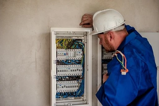 Professional And Experienced Electricians Near Me- Reliable Services