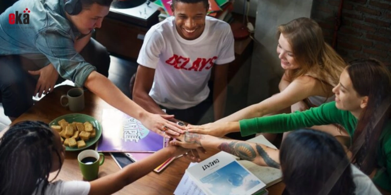 Ultimate Team Building: Indoor & Outdoor Games and Programs for Lasting Teamwork
