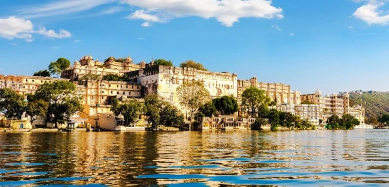 Benefits of hiring a travel agency for the Udaipur tour