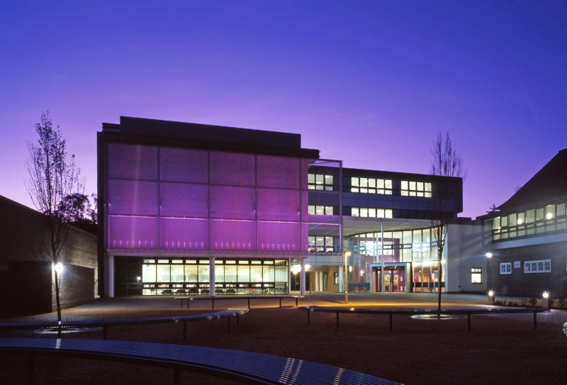 Serve the humanity with an LLB in Arden University