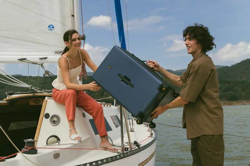 The Benefits of Carry-On Luggage with Dedicated Laptop Compartments