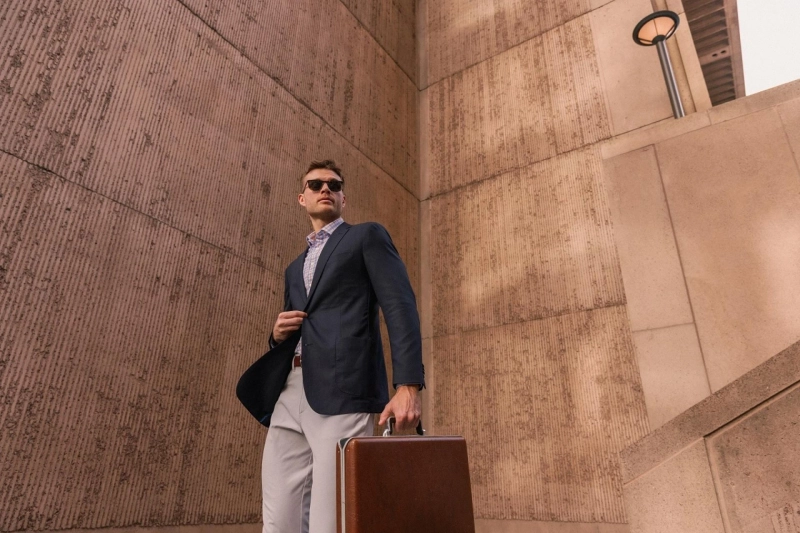 The Best Attire for Your Next Lunch Meeting
