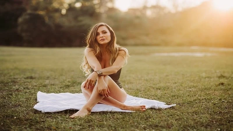 Nude Boudoir Photoshoot: An Elegant Celebration of Confidence and Beauty