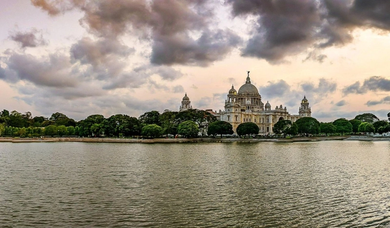 Explore Kolkata Like a Local: A Comprehensive Guide for Travelers