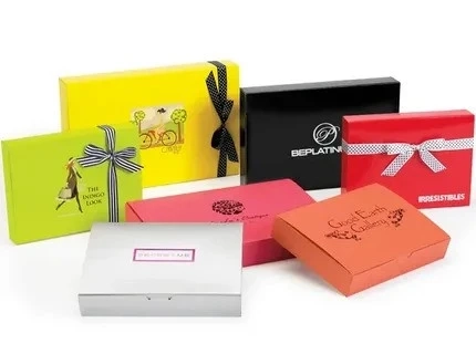 What Materials Are Best for Custom Apparel Boxes?