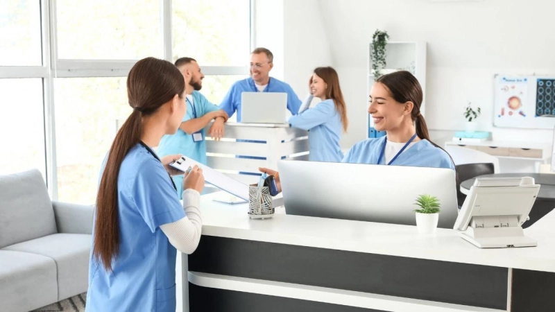 What Top Aesthetic Experts Say About the Future of Natural Beauty