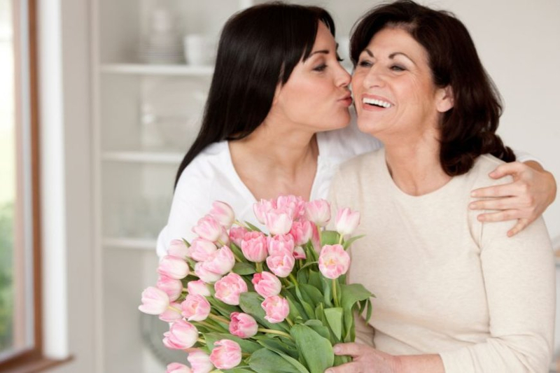 10 lovely Mother's Day flowers to order now