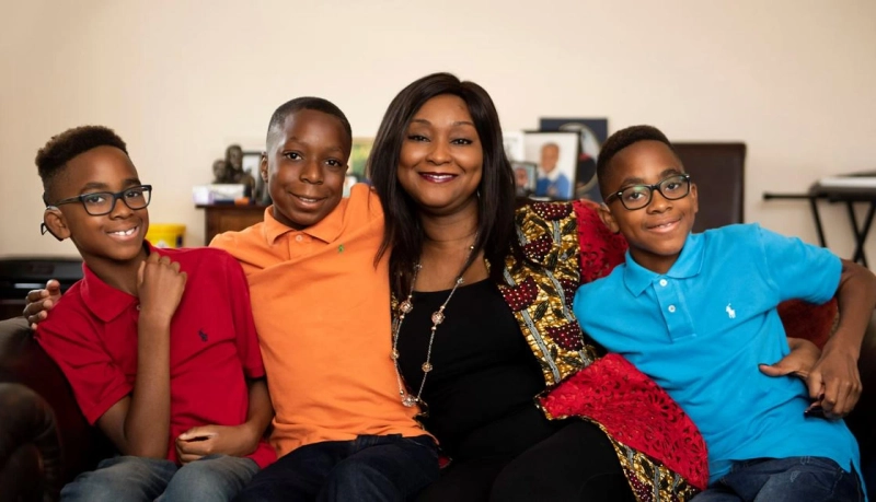 Creative Harmony: Artistic Solutions for Single-Parent Family Challenges