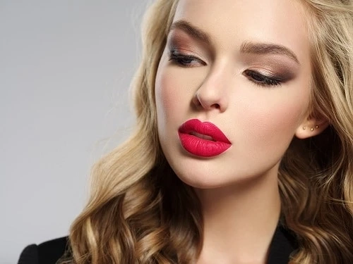 Top 10 Influencers You Should Follow for Beauty Tips