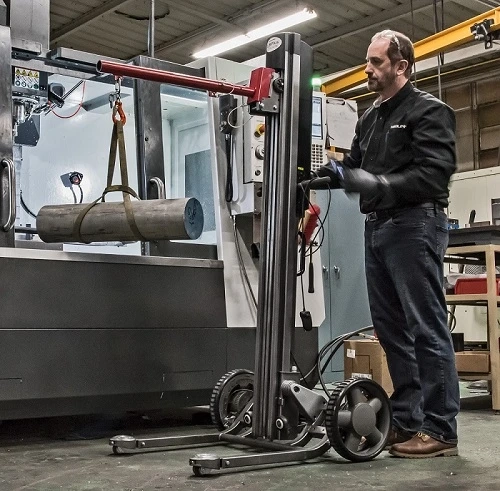 Optimize Your Warehouse’s Safety and Efficiency with These 5 Spring Cleaning Tips
