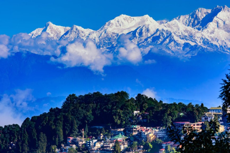 Book Amazing Darjeeling Gangtok Package Tour for Summer Holidays with NatureWings Holidays